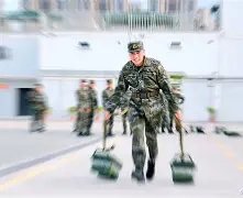 “战术大碰撞：教练如何调兵遣将扭转乾坤？”